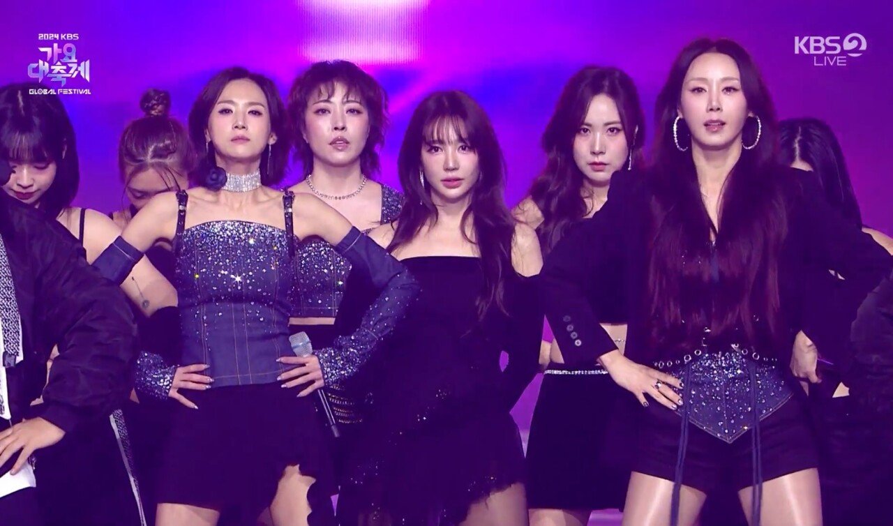 베이비복스 누님들 완전체 풀샷 ㄷㄷㄷ