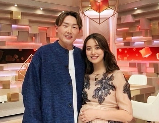 업소女와 불륜 저지른 야구선수…아내가 사과하자 日 시끌, 왜