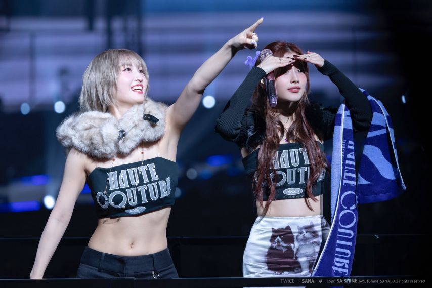 수상한 카메라 발견한 미사모 미나 사나 모모..야꼽 야벅지