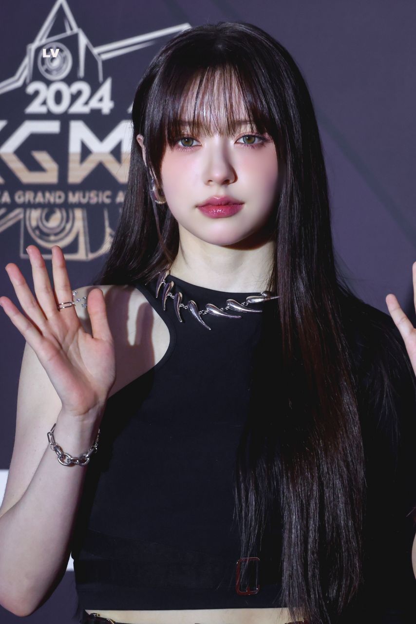 피프티피프티 문샤넬