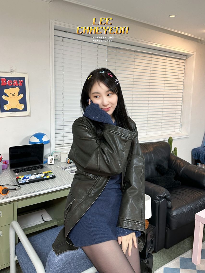 이채연 초미니 + 핫팬츠 검정스타킹 허벅지 각선미 모음