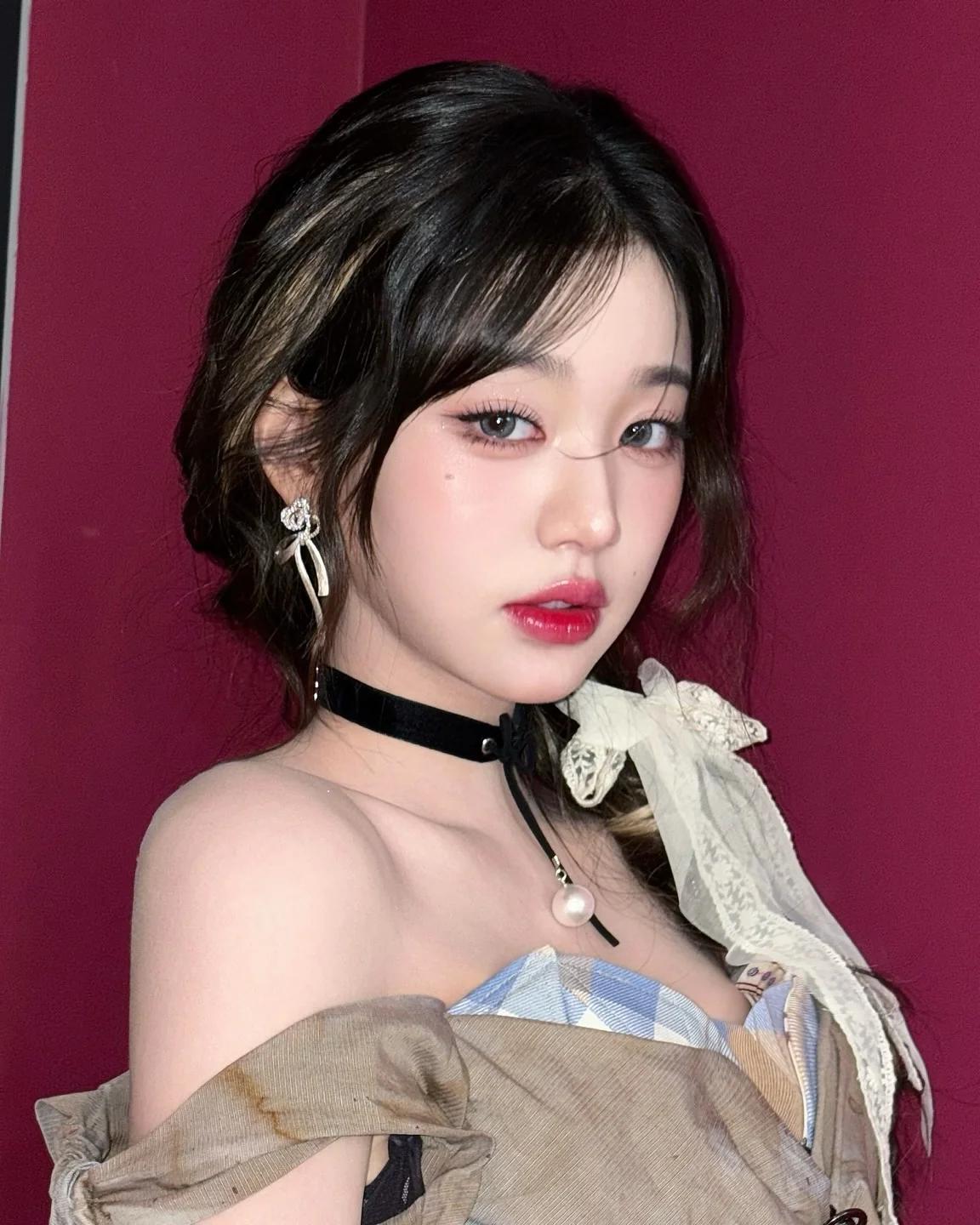 잔망스러운 표정으로 챌린지 찍는 아이브 장원영 과감한 윗슴골