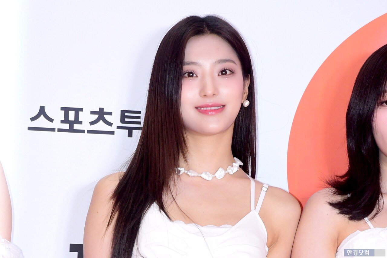 프로미스나인 새롬