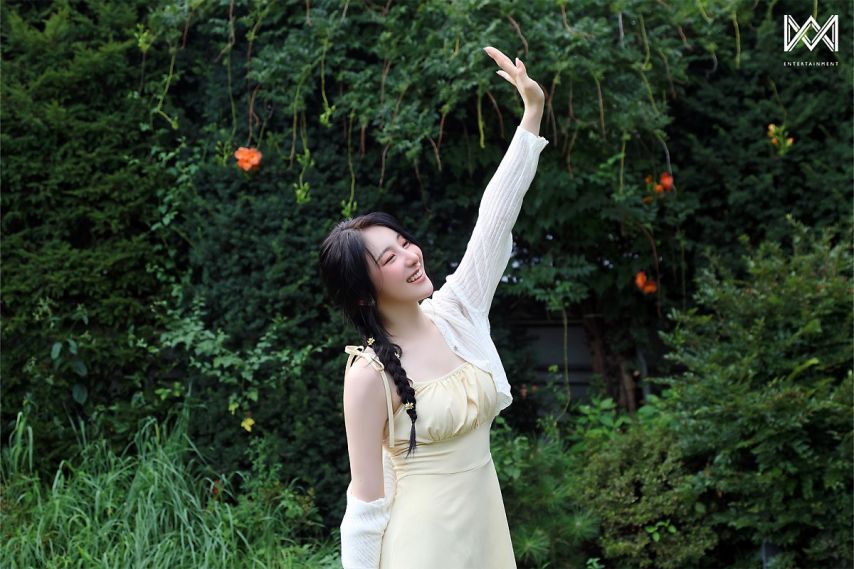 이채연 시즌그리팅 비하인드