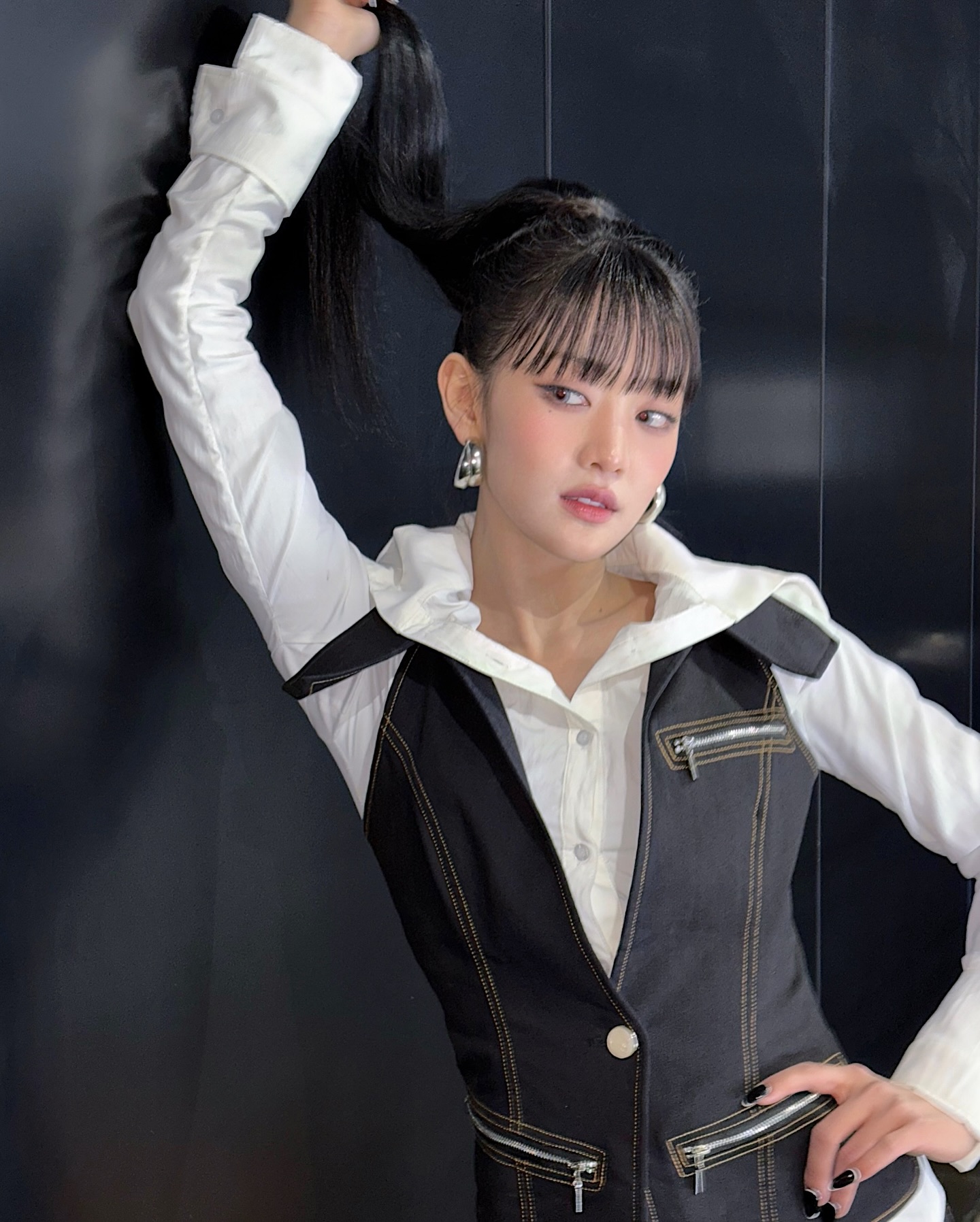 엉덩이 다 삐져나왔는데도 그냥 올려버리는 아이들 민니 - 인스타