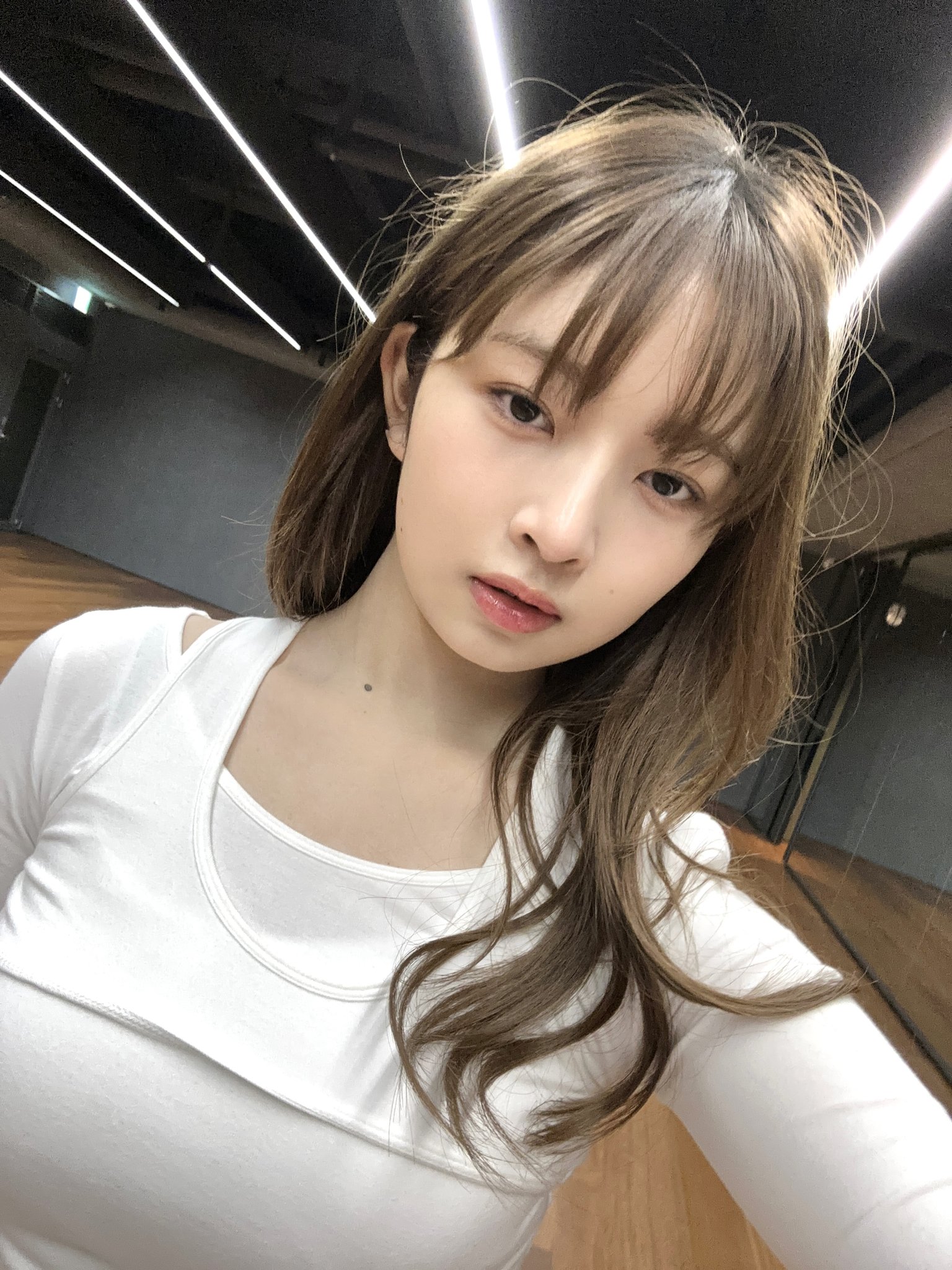 매력 포인트가 은근히 도드라진 아이브 양갈래 레이