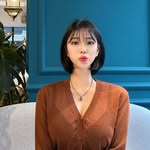 ㅇㅎ) 외국 전통의상이 타이트한 한국누나