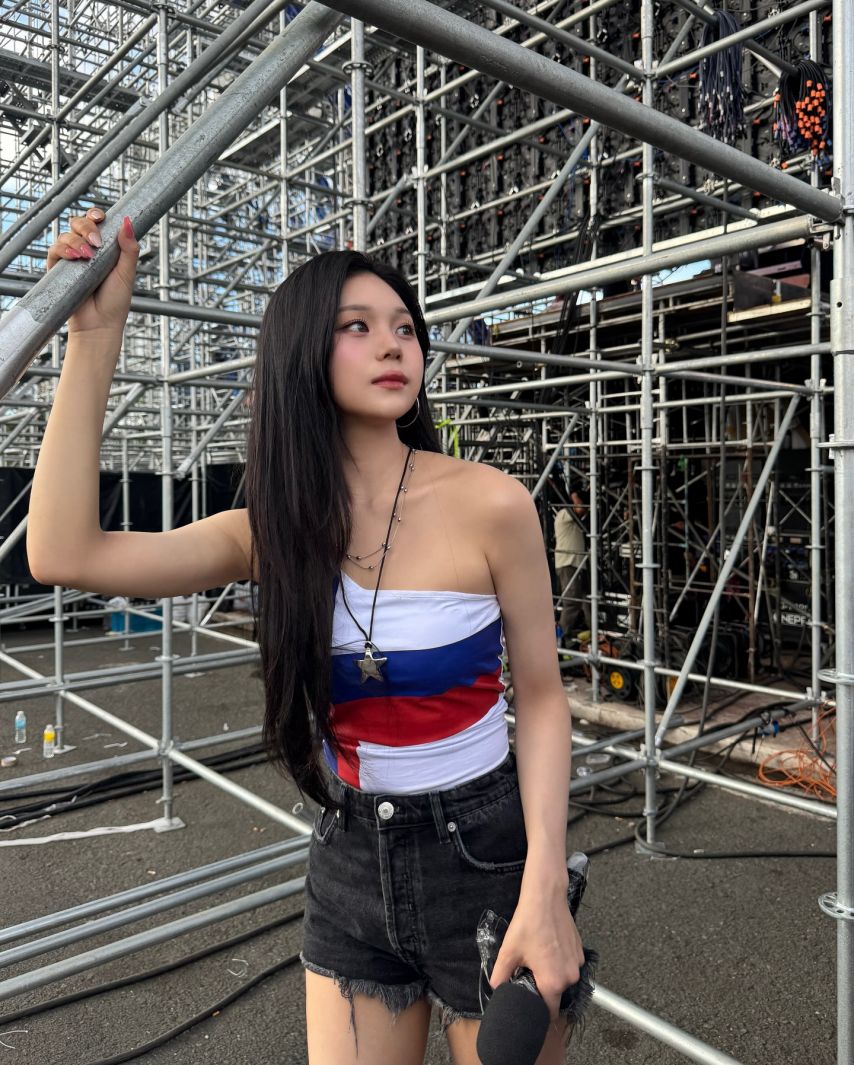 엄지 VIVIZ비비지 인별