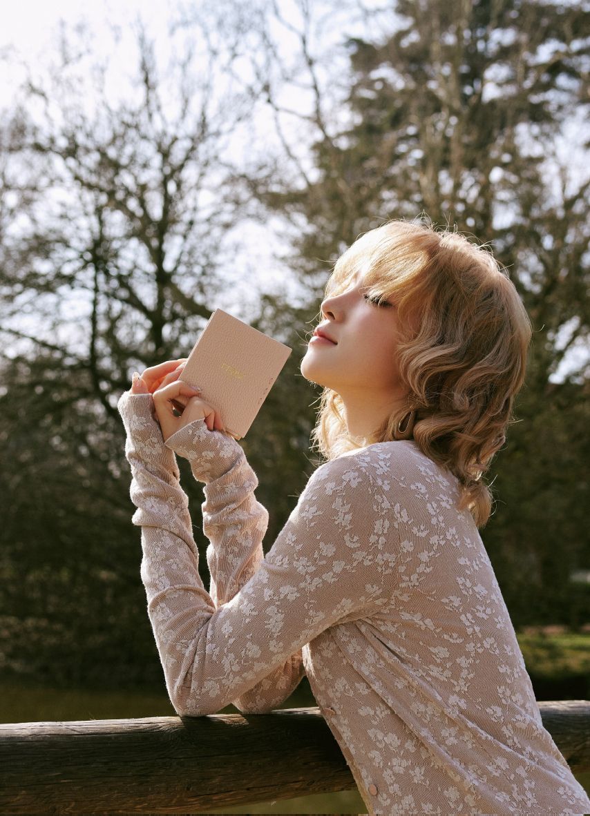 우기 FENDI 고화질