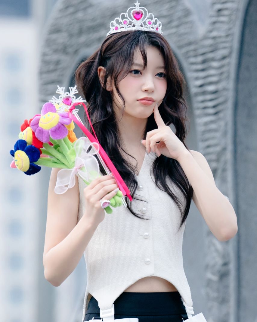 ILLIT(아일릿) 모카