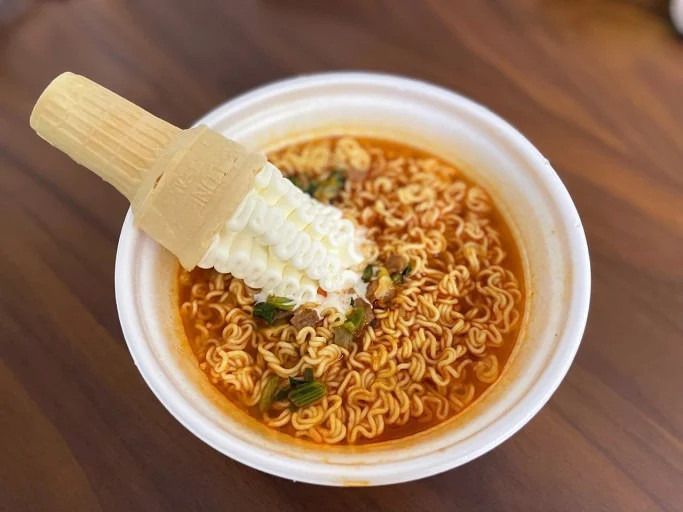 일본에서 유행중인 k-라면 조합