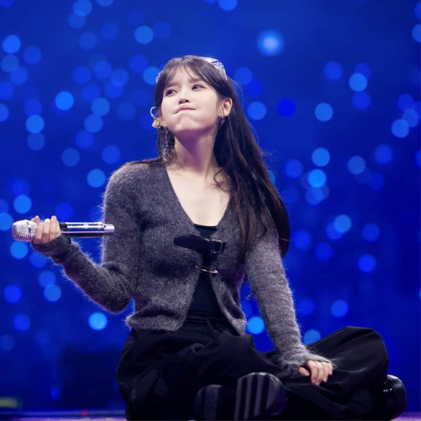 배경이 영화같은 아이유 콘서트 고화질