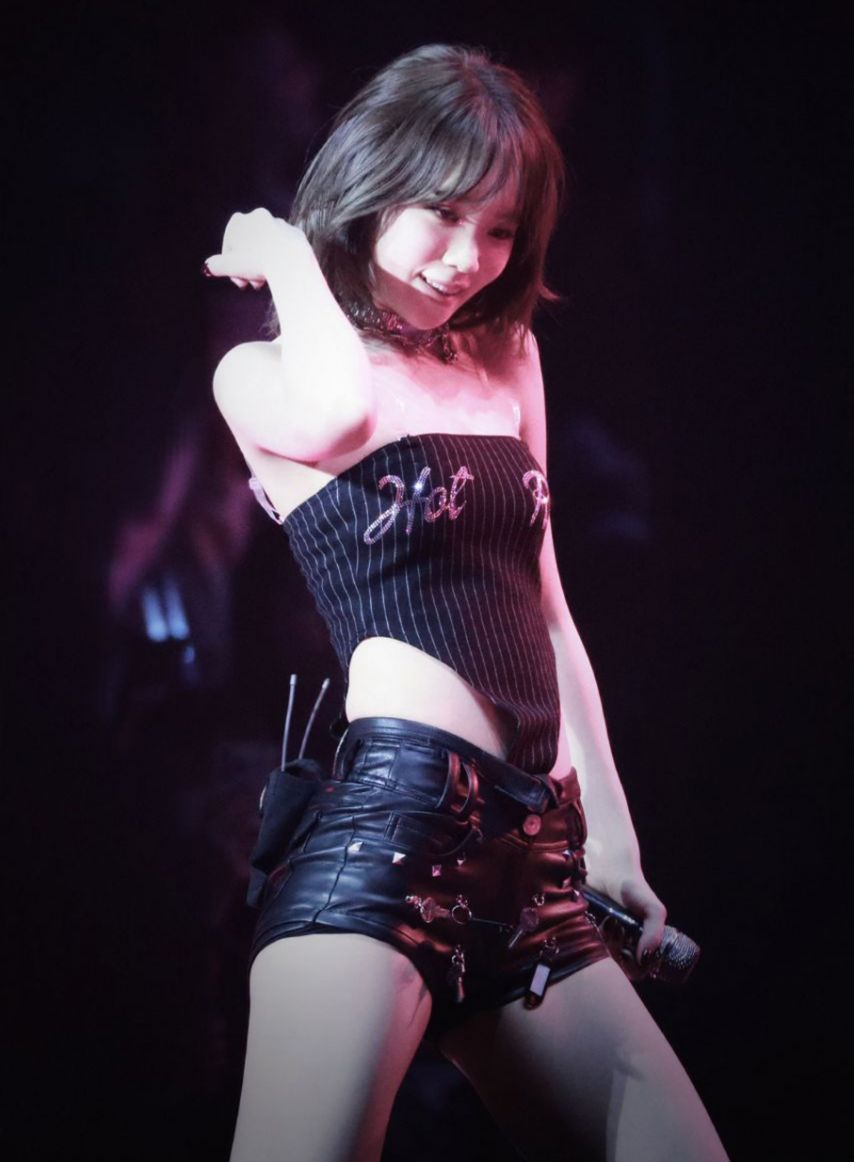 르세라핌 콘서트 에너지 넘치는 핫걸 김채원