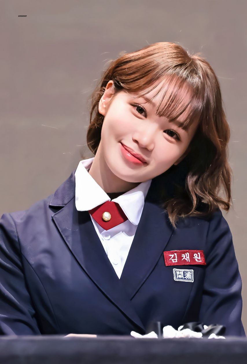 [르세라핌] 김채원 교복 볼살