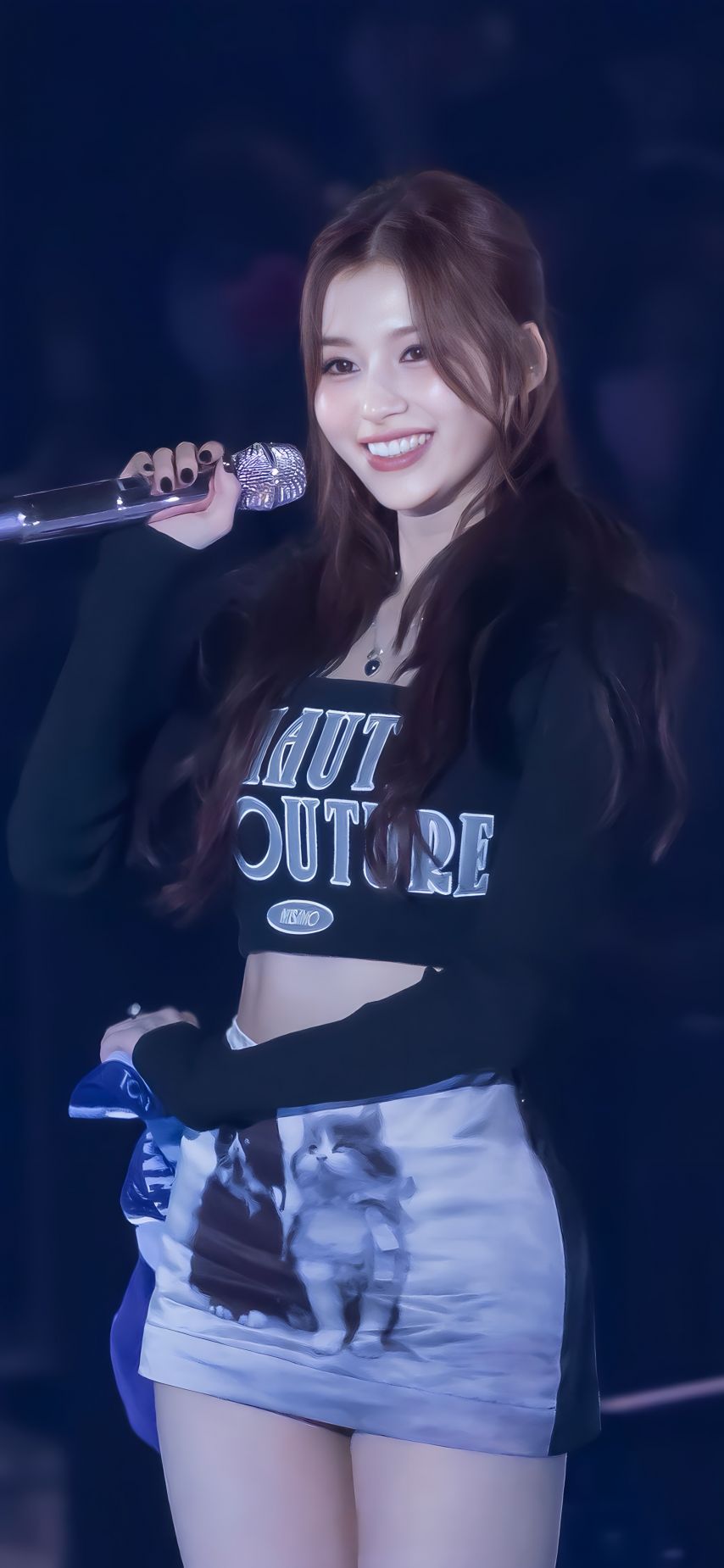 일어설때 속바지 보이는 한뼘치마 각선미 트와이스 사나