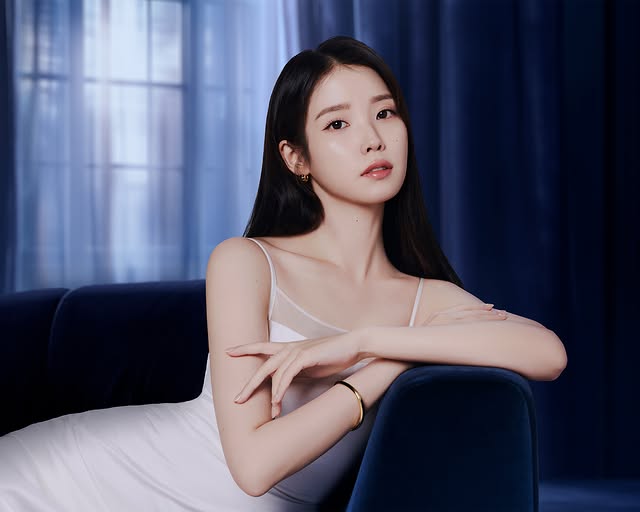 아이유 에스티로더