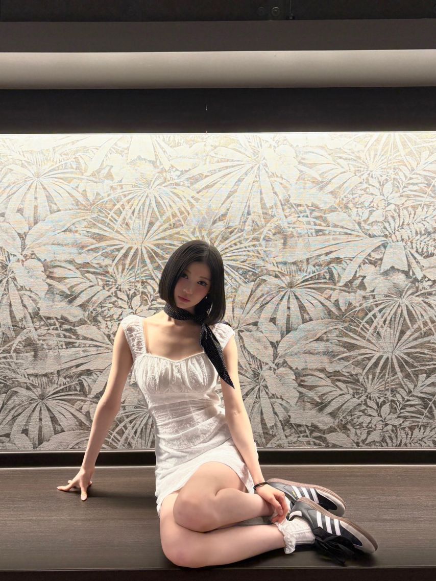 베이비몬스터 아사, 로라