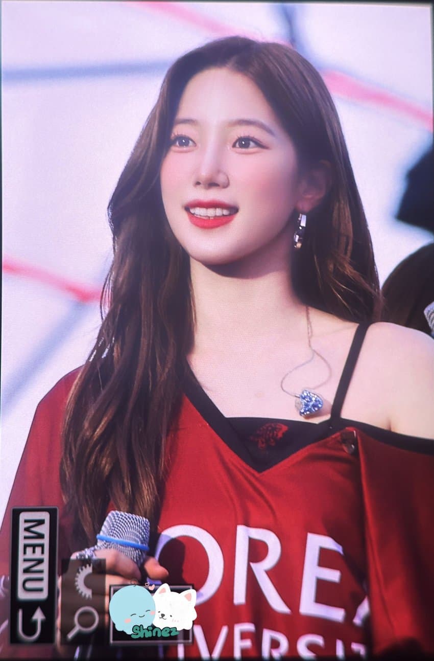 오늘자 고려대 축제 르세라핌 김채원 카즈하 사쿠라 홍은채