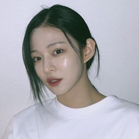 프로미스나인 이채영