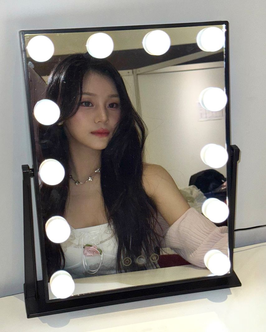 엄지 VIVIZ비비지 인별