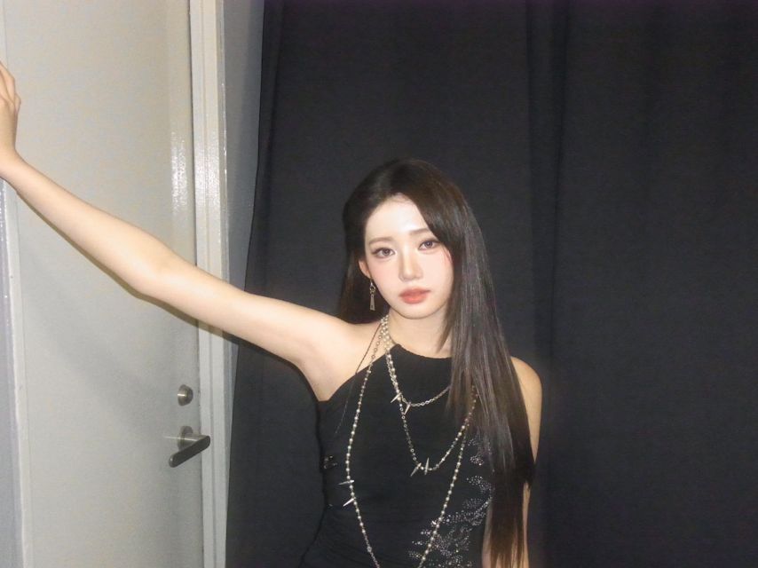 베이비몬스터 로라