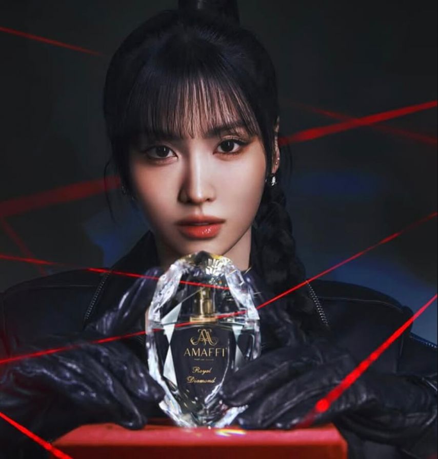 트와이스 모모 AMAFFI