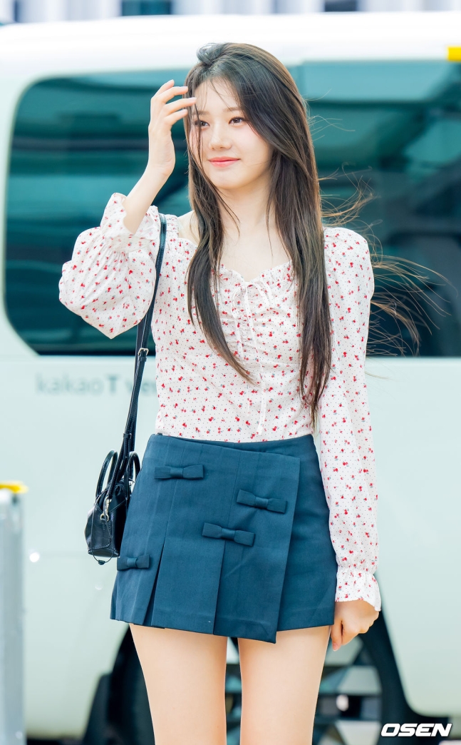 베이비몬스터 로라