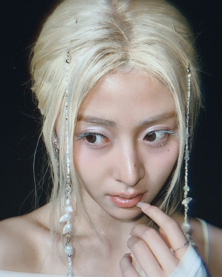 르세라핌 허윤진