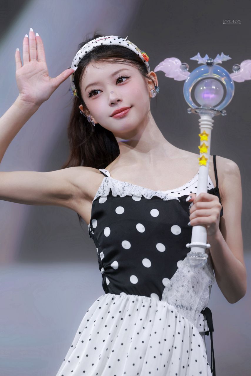 아일릿 모카 250712