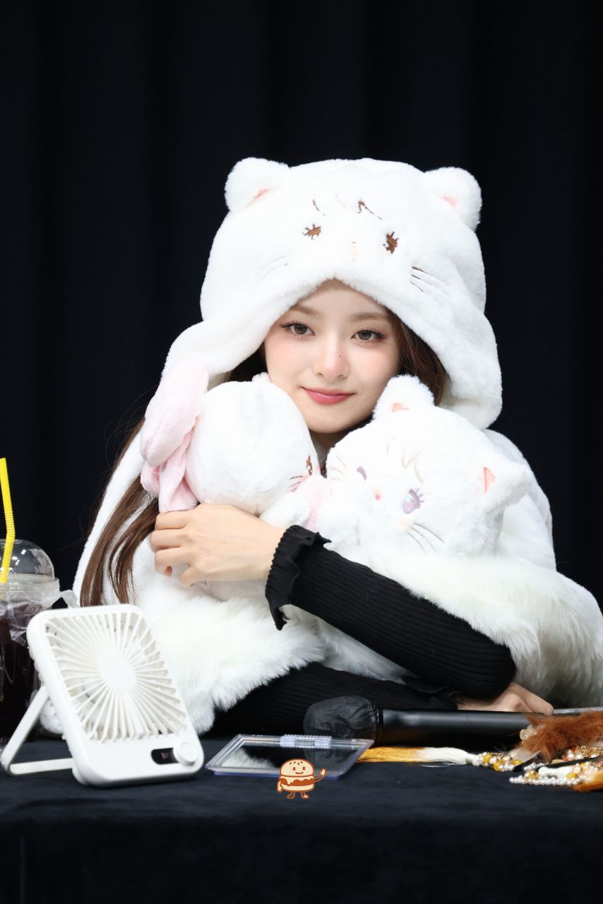 프로미스나인 이나경