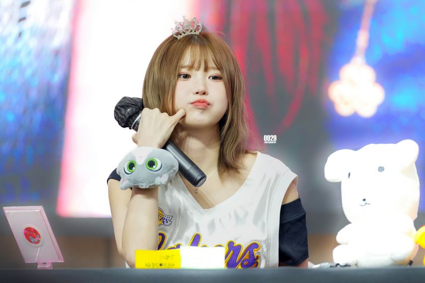 프로미스나인 송하영