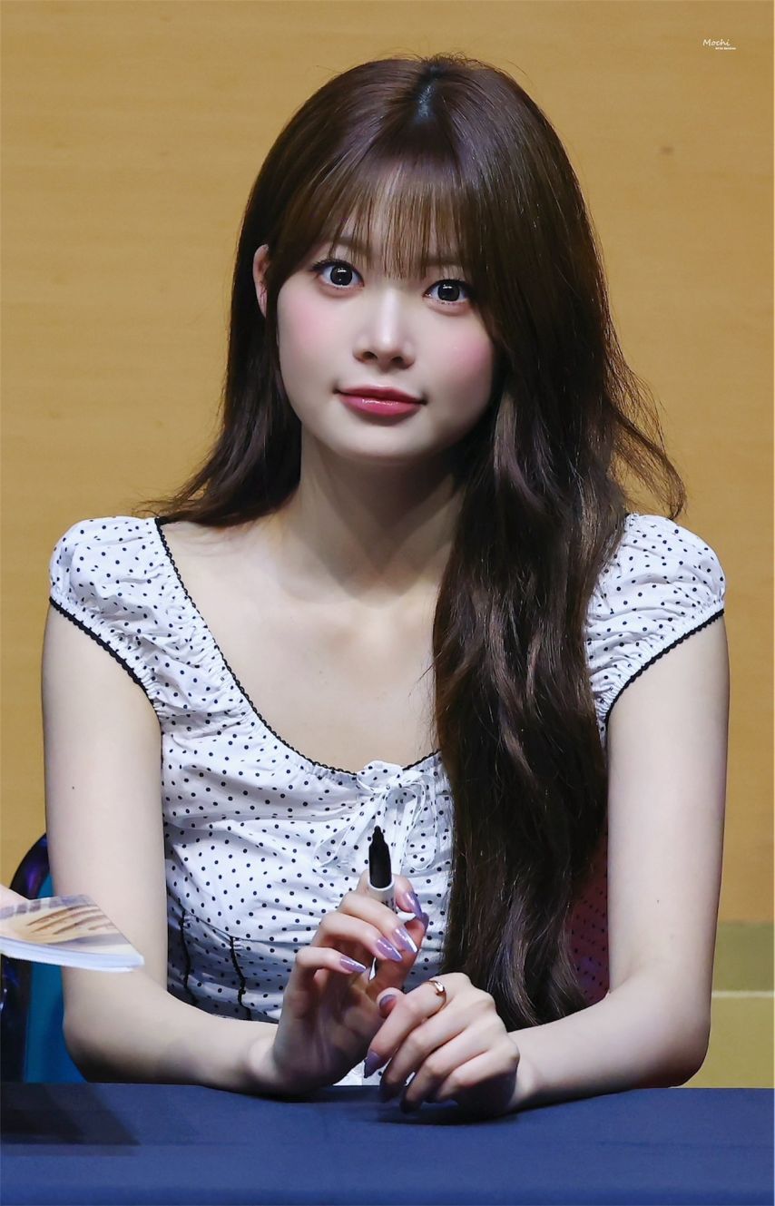 르세라핌 홍은채