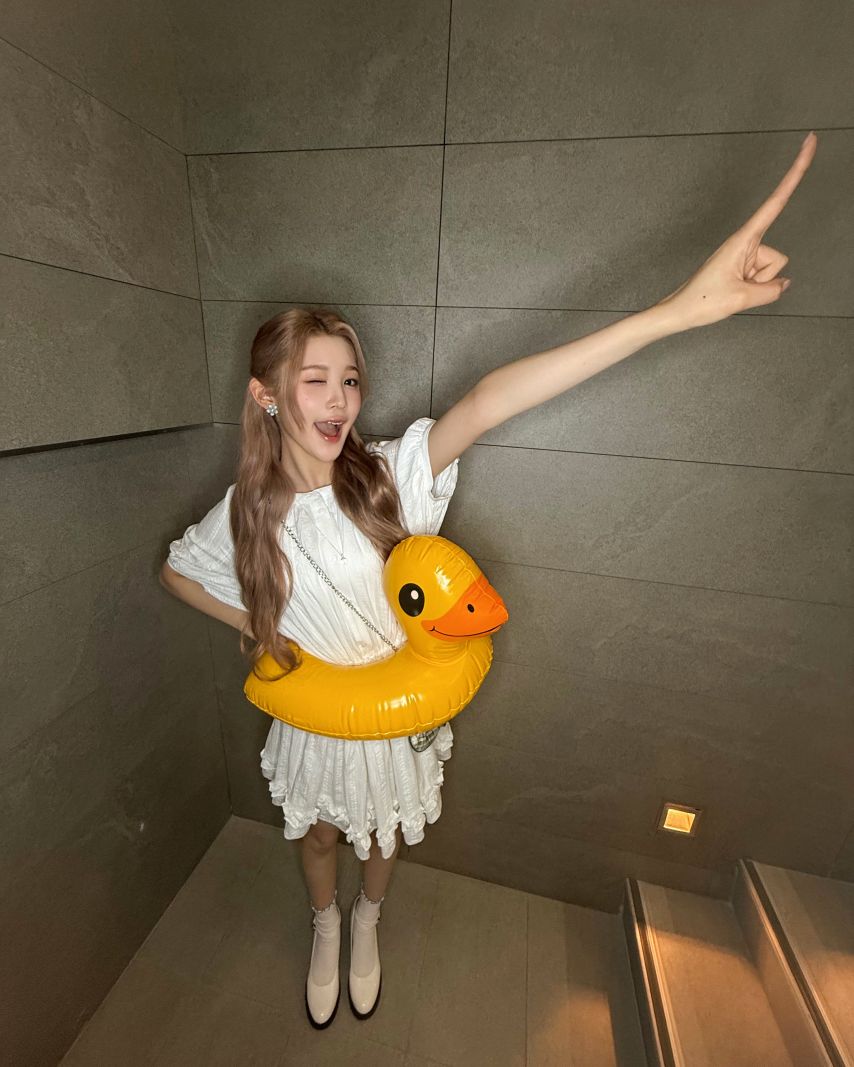 하츠투하츠 에이나