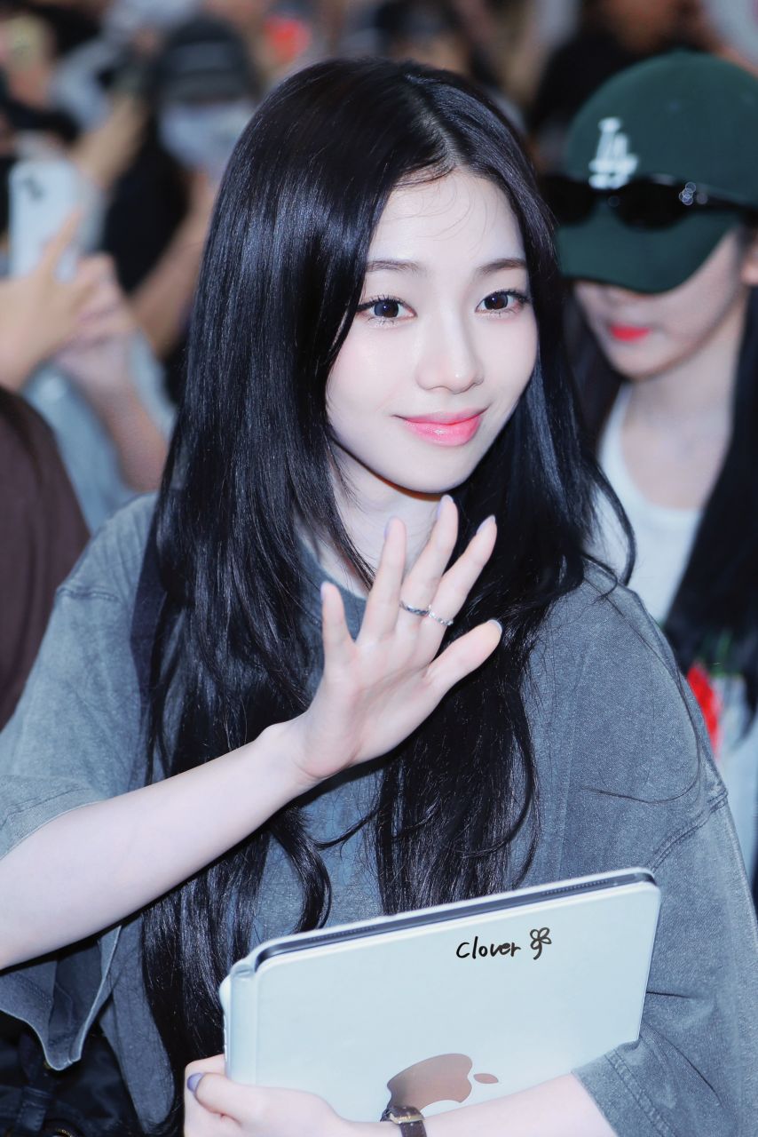 250811 김포공항 입국 에스파 카리나