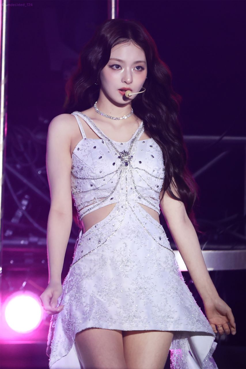 프로미스나인 이나경