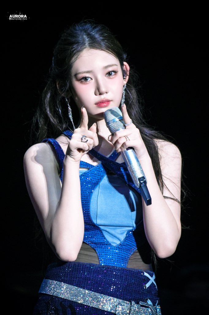 베이비몬스터 로라