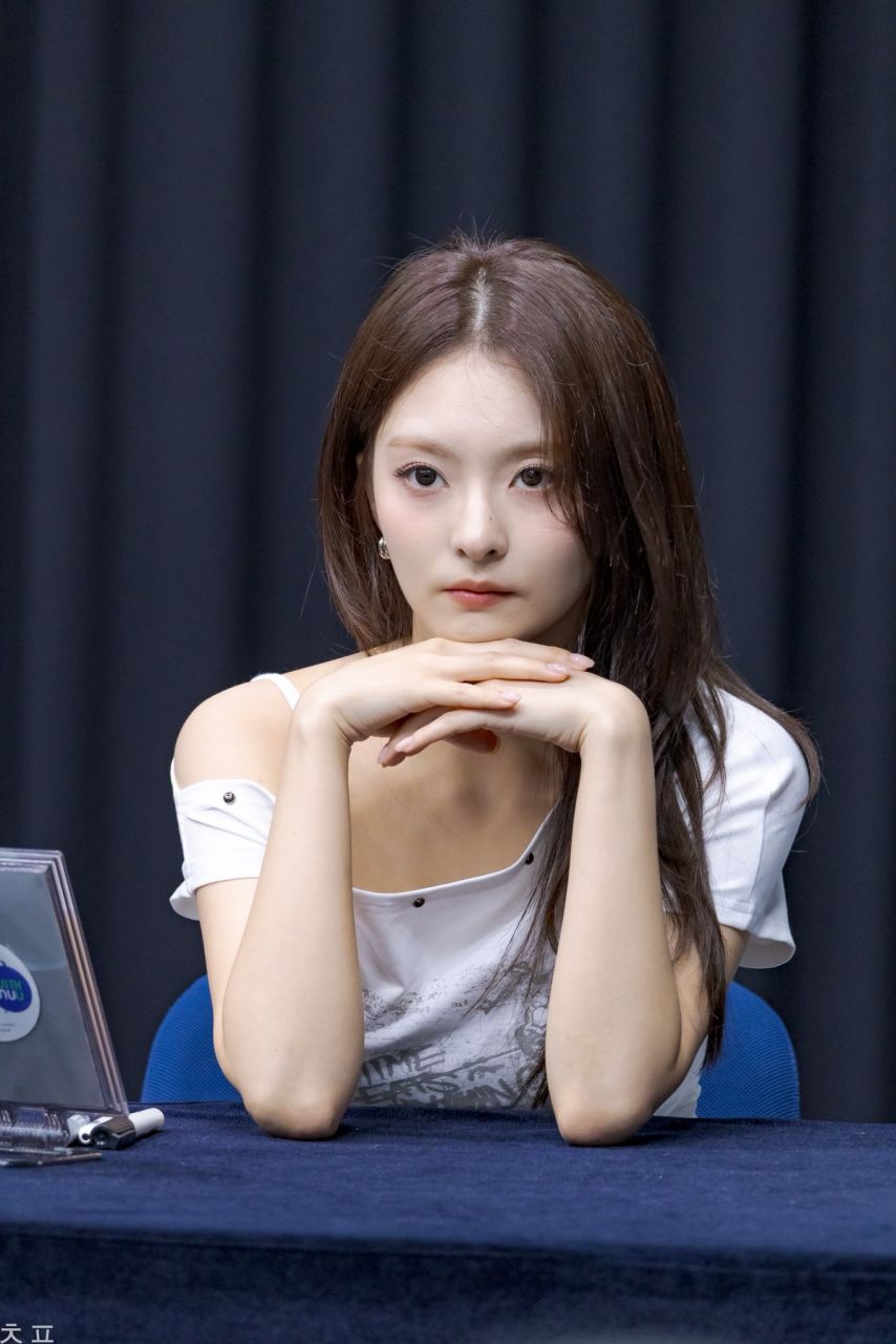 프로미스나인 이나경