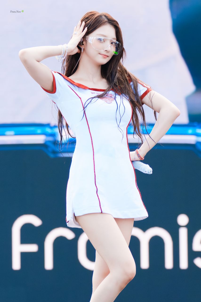 프로미스나인 이나경