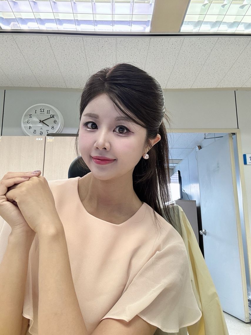 남윤선 기상캐스터