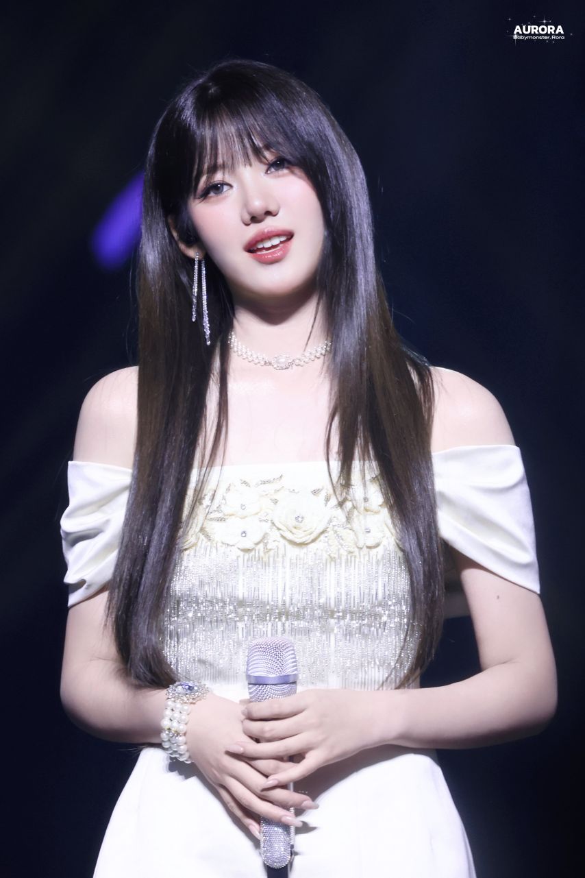 베이비몬스터 로라