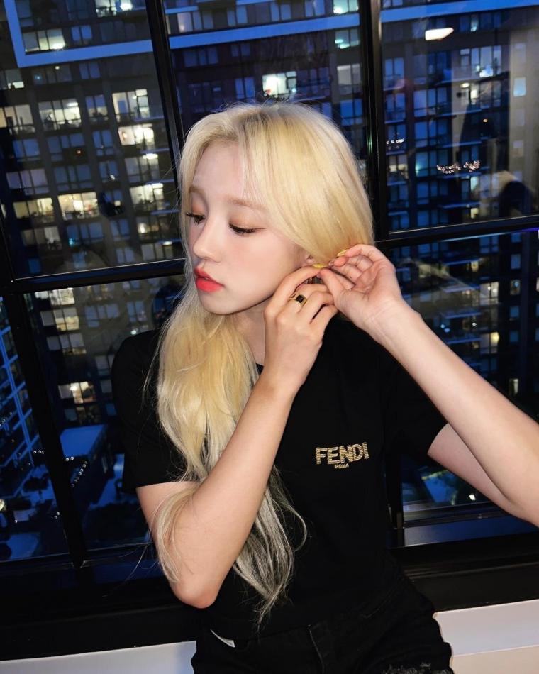 여자아이들 우기