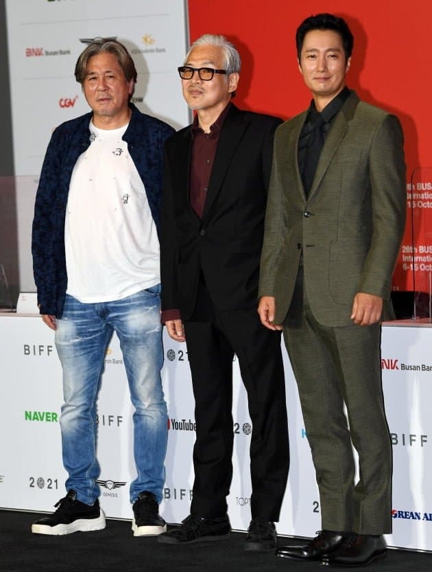 19년도에 촬영 끝냈는데 아직도 개봉못한 메이저 영화 ㄷㄷ..jpg