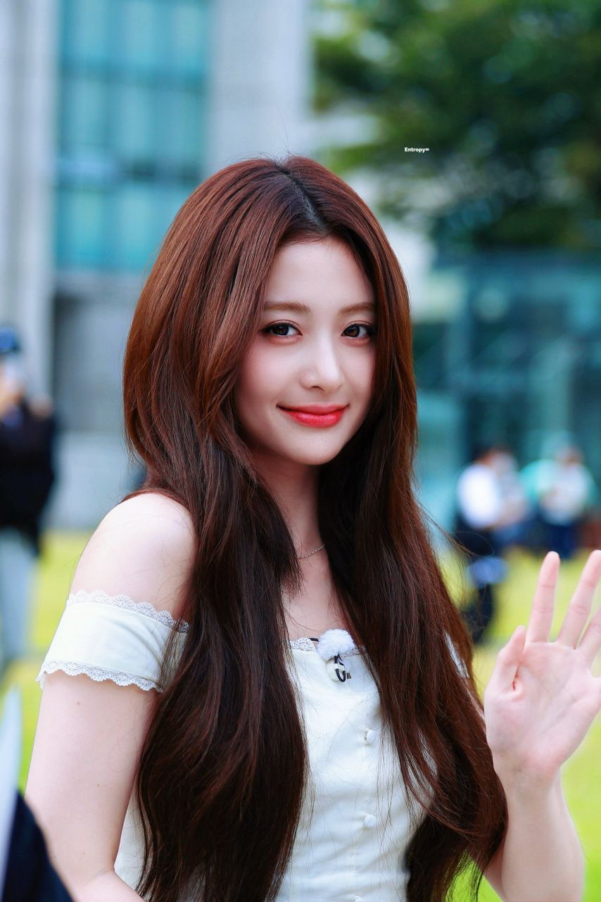 르세라핌 허윤진