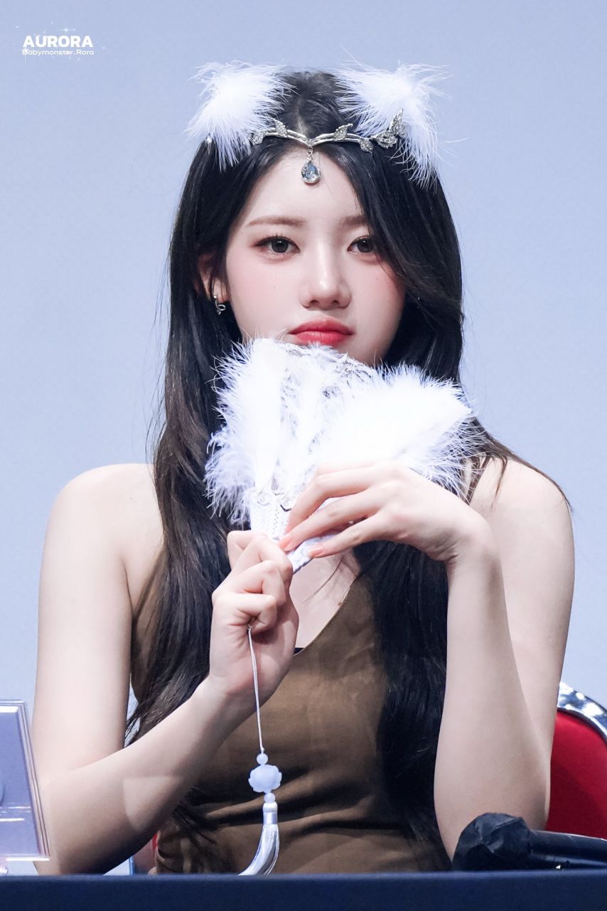 베이비몬스터 로라