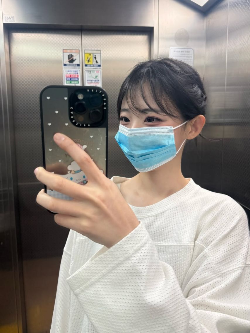 QWER 히나 돌라온 까망이(기타)