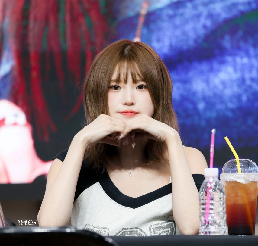 프로미스나인 송하영