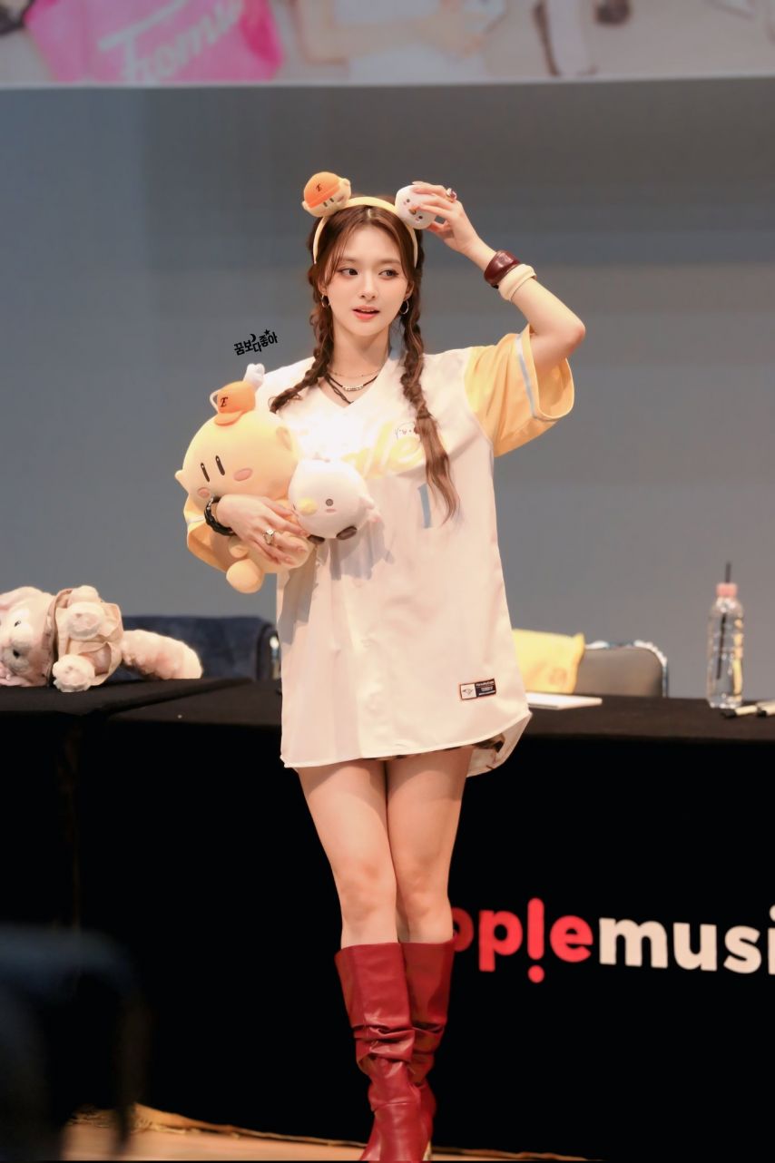 프로미스나인 이나경