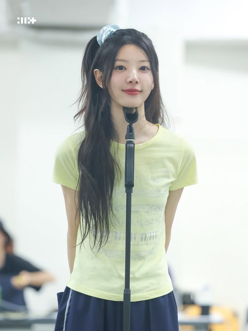 아일릿 (ILLIT) 모카