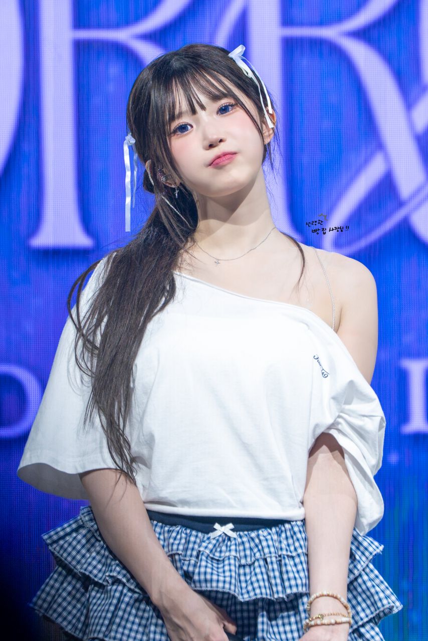 프로미스나인 송하영