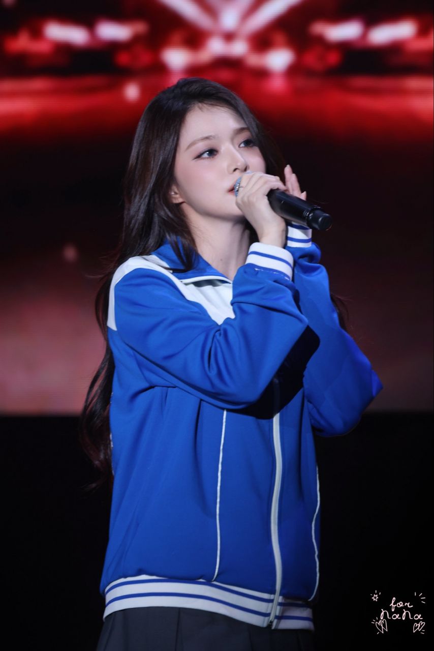 프로미스나인 이나경